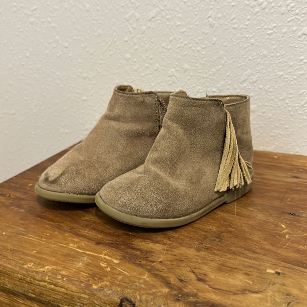 Girls frilly booties